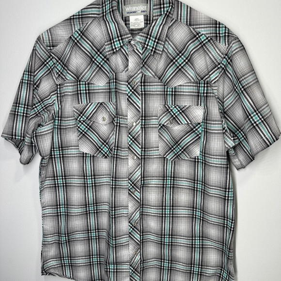 Wrangler Short Sleeve Plaid Pearl Snap Wrancher Shirt - Large - Picture 1 of 3